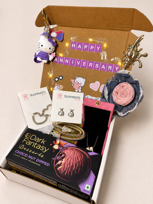 8 Years of Love Box
